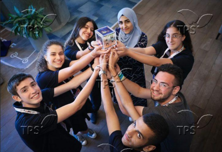 Israeli teenage-designed space satellites may help enable Mars travel