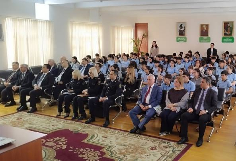 Nəsimi rayonunda orta məktəbdə şagirdlərə narkomaniyanın zərəri barədə məlumat verilib