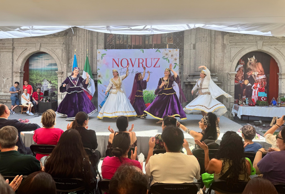 Celebración de la fiesta de Novruz en el famoso museo de México