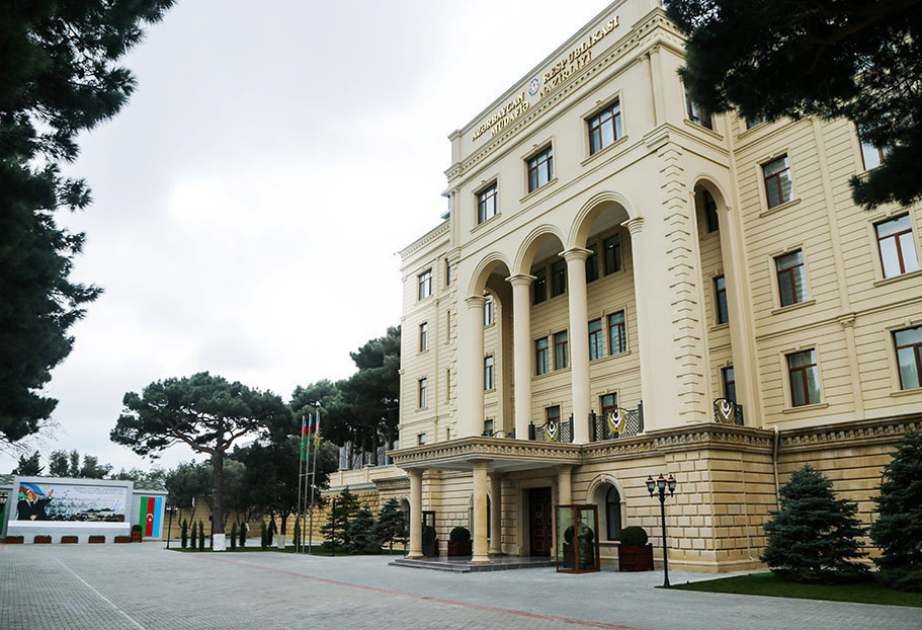 Ministerio de Defensa: "Las posiciones del Ejército de Azerbaiyán fueron objeto de disparos a intervalos"