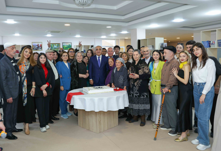 UNEC-in kollektivi İlaxır çərşənbəni Ahıl Şəxslər üçün Sosial Xidmət Müəssisəsində qeyd edib