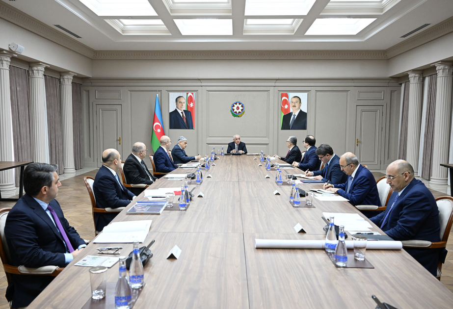 Premierminister Asadov hält Sitzung zur Diskussion über Gebäude in kritischem Zustand