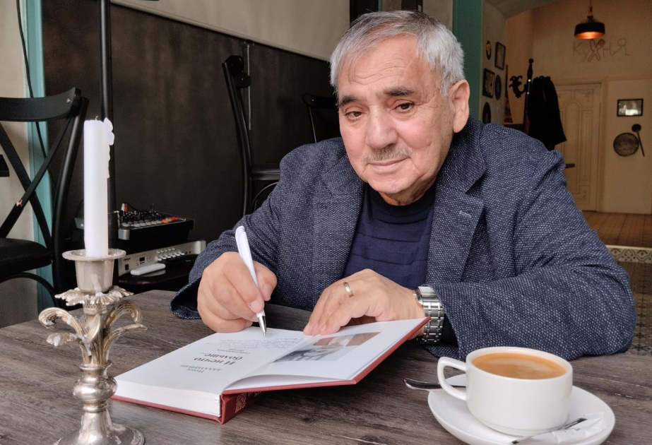 İlham Bədəlbəyli: Moskva məni əhatə edir, amma Bakı qəlbimdə yaşayır
