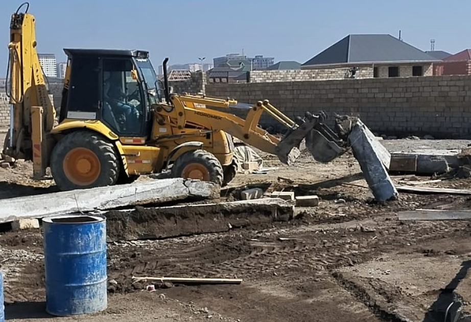 Sumqayıtda qanunsuz tikililər sökülüb