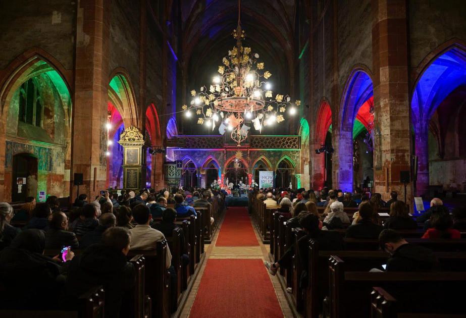 El concierto de mugham se celebra en Estrasburgo con motivo de la festividad de Novruz