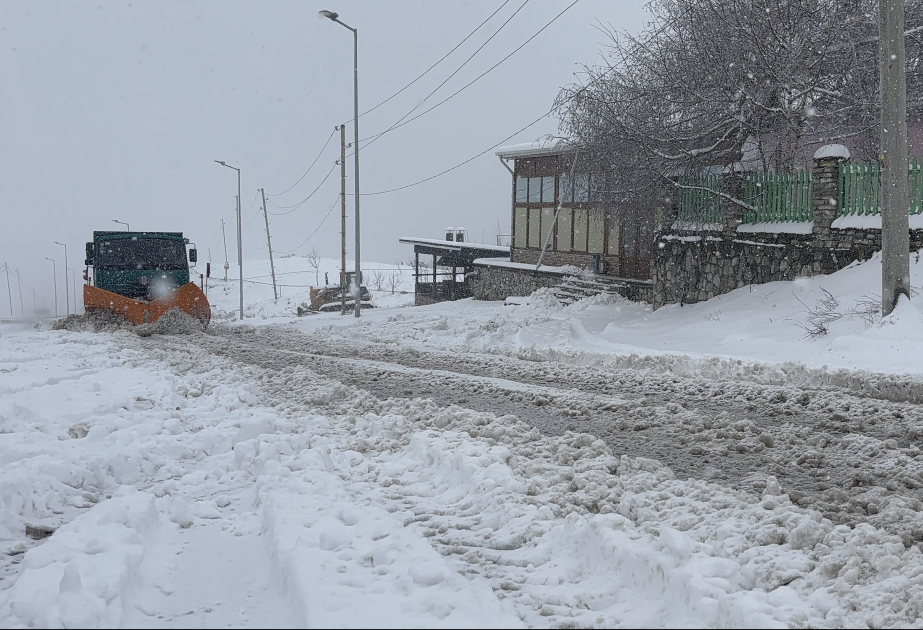 Şamaxıya qar yağıb, temperatur 15-20 dərəcə aşağı düşüb VİDEO