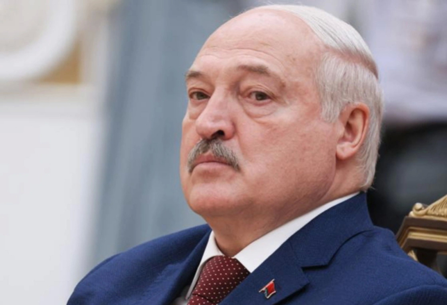 Лукашенко: Белорусы идут путем мира и созидания, национального единства и патриотизма