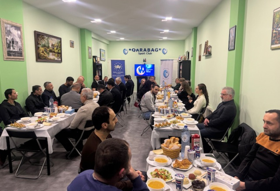 Niderland: Benilüks Azərbaycanlıları Konqresi iftar mərasimi təşkil edib