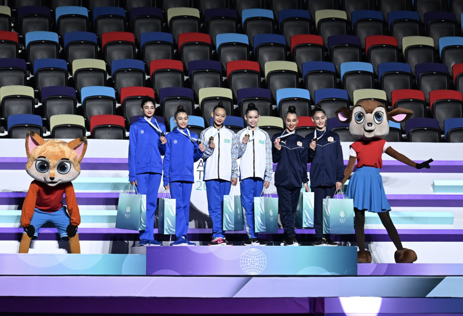 Gimnastas azerbaiyanas ganan plata en torneo internacional en Bakú