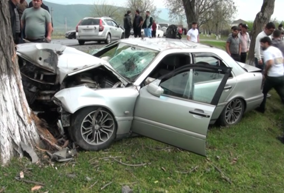 Zaqatalada yol qəzası baş verib, xəsarət alanlar var VİDEO