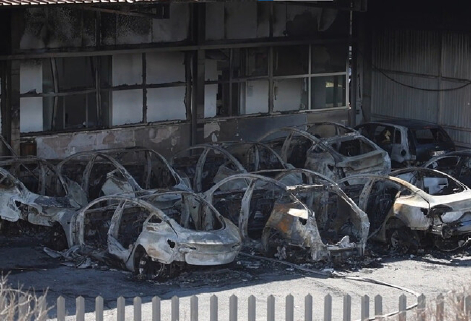 17 Teslas destroyed following blaze at Rome dealership