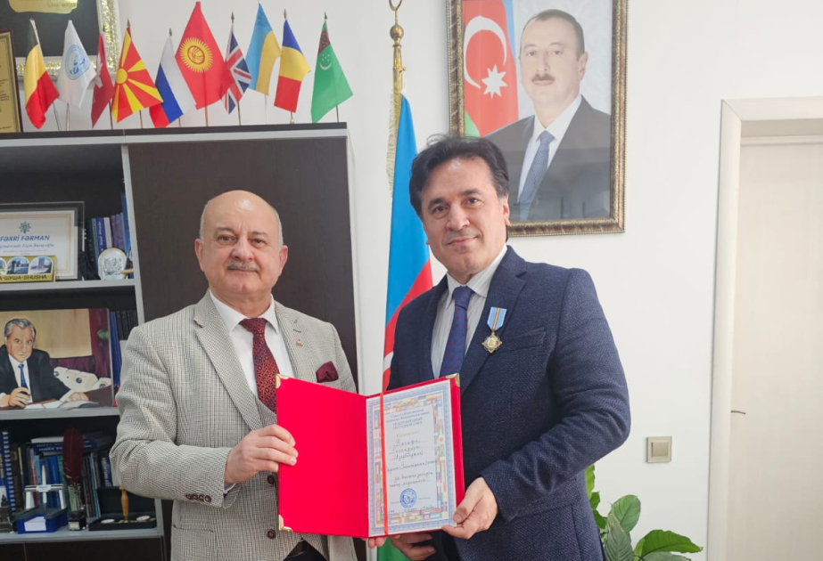 Tibb Universitetinin professoru beynəlxalq akademiyanın həqiqi üzvü seçilib