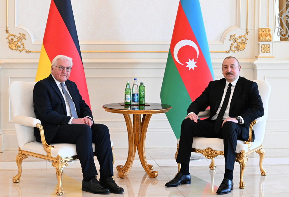 Los Jefes de Estado de Azerbaiyán y Alemania mantienen una reunión a solas