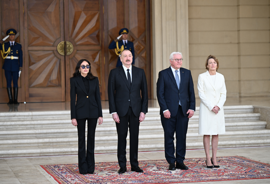 Offizieller Empfang von Bundespräsident Frank-Walter Steinmeier in Baku VIDEO