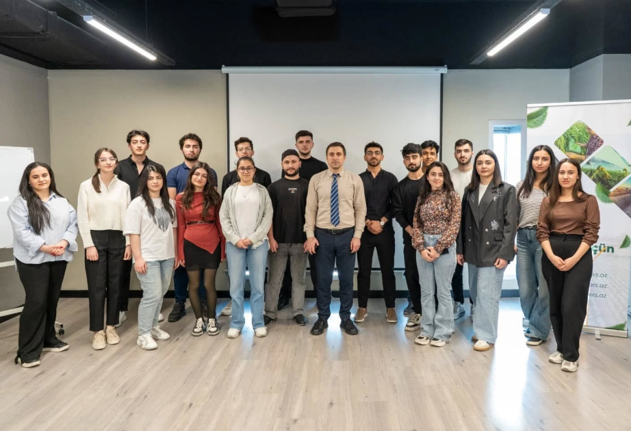 Aqrar Tədqiqatlar Mərkəzinin əməkdaşları könüllülərə aqrodata mövzusunda təlimlər keçiblər