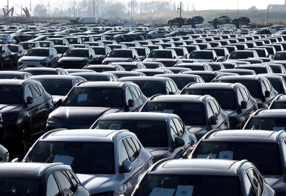 Americans are scrambling to buy cars ahead of tariffs