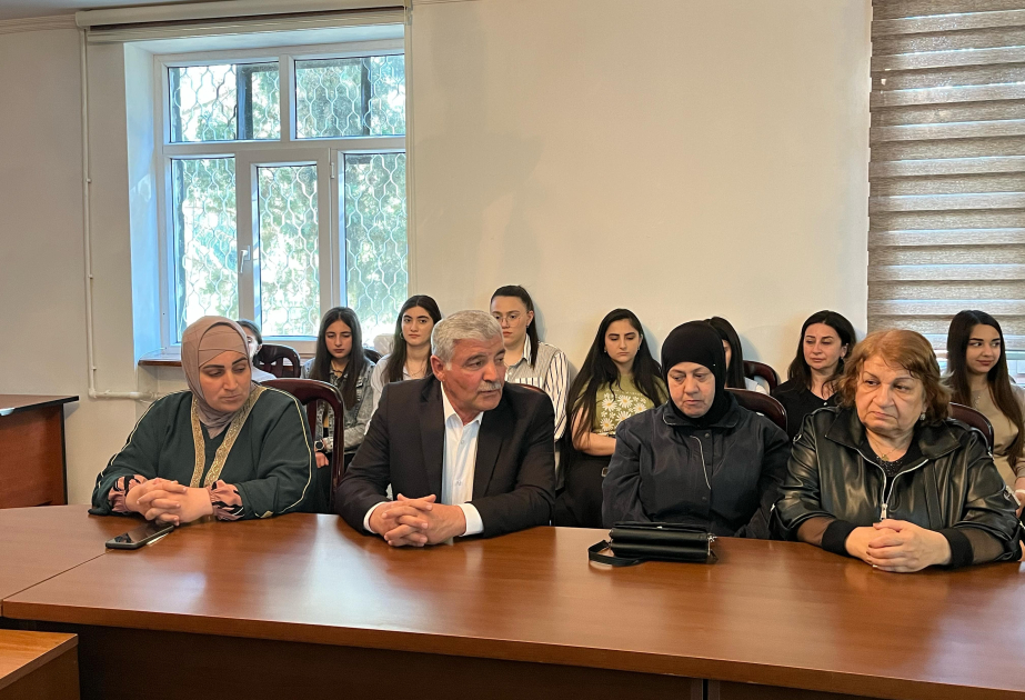 MDU-da Aprel döyüşlərinin doqquzuncu ildönümünə həsr olunan elmi-praktik konfrans keçirilib