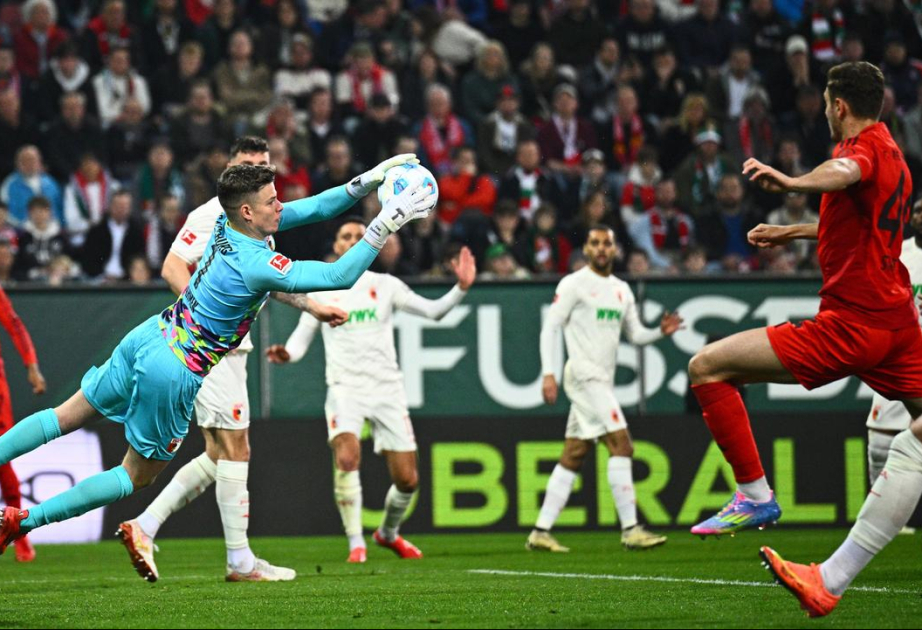 Fußball-Bundesliga: Bayern gewinnt in Augsburg