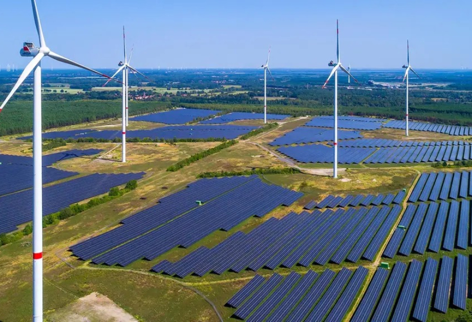 Almaniyada quraşdırılan günəş enerjisi batareyalarının sayı beş milyonu ötüb