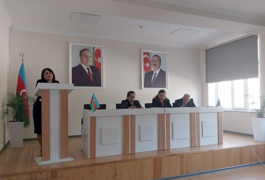 Mingəçevir Dövlət Universitetinin professor-müəllim heyəti məktəblilərlə görüşüb