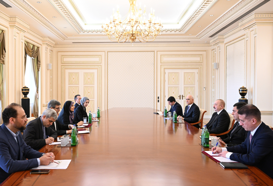 Präsident Ilham Aliyev empfängt iranische Ministerin für Straßen und Stadtentwicklung AKTUALISIERT VIDEO