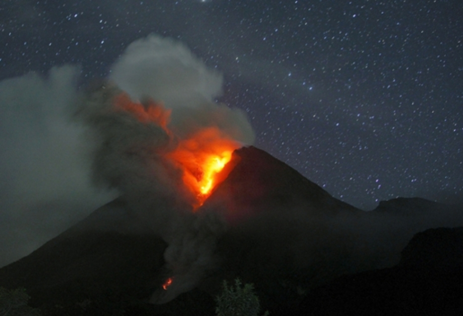 Philippines : éruption explosive du volcan du mont Kanlaon dans le centre du pays