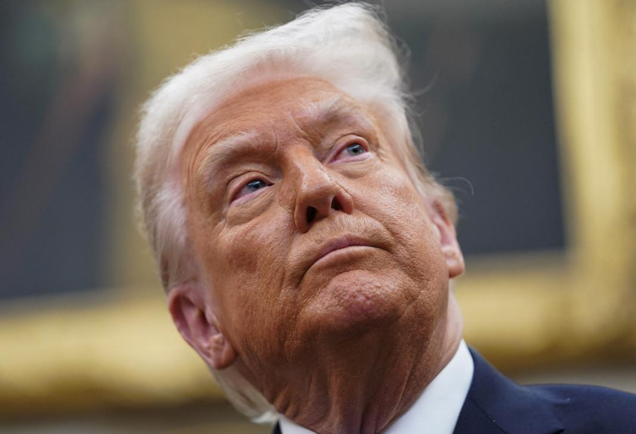 Trump says US defense budget to amount to one trillion dollars