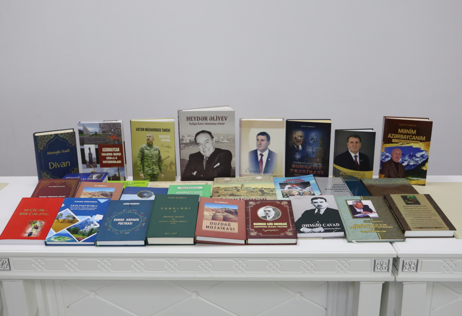 Akademiya prezidentinin kolleksiyası yeni nəşrlərlə zənginləşir