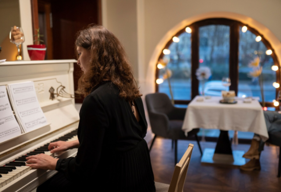 'Ugh, not that song!' background music impacts employees