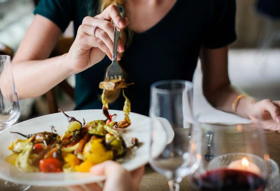 Eating only during the daytime could protect people from heart risks of shift work, study suggests