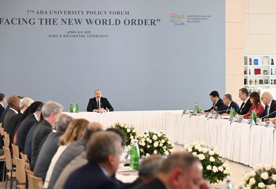 Le président Ilham Aliyev souligne, lors du forum international à l’Université ADA, l'attitude de la Commission européenne envers l’Azerbaïdjan