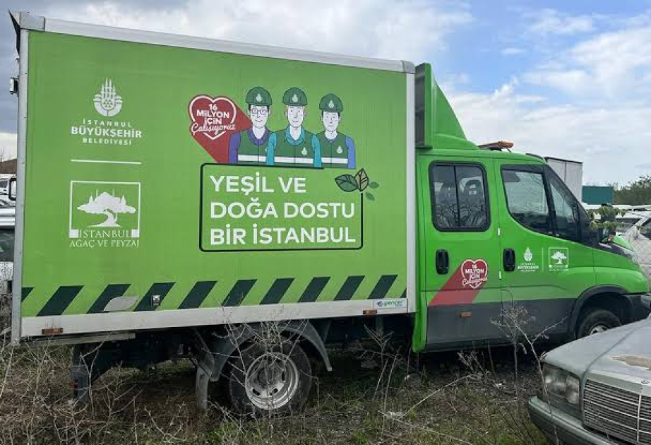 İstanbul Böyükşəhər Bələdiyyəsinə məxsus yük maşınında 8 qeyri-qanuni miqrant saxlanılıb