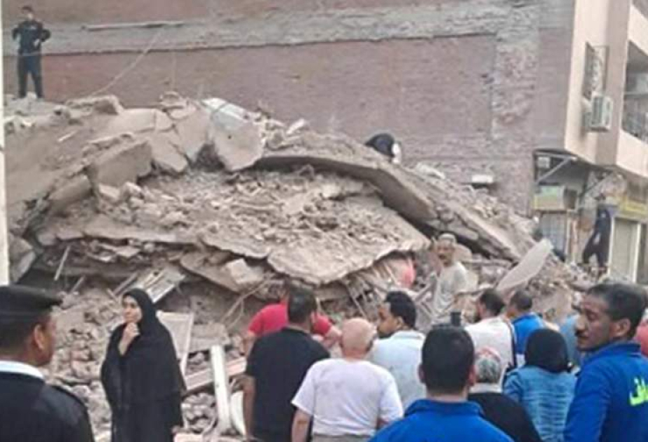 At least 6 killed in building collapse in central Egypt