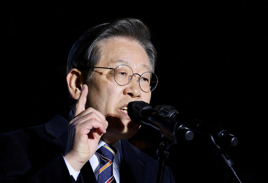 Cənubi Koreya müxalifətinin sabiq lideri prezidentliyə namizədliyini irəli sürəcək
