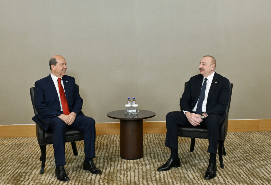El Presidente de Azerbaiyán se reunió con el presidente de la República Turca del Norte de Chipre en Antalya