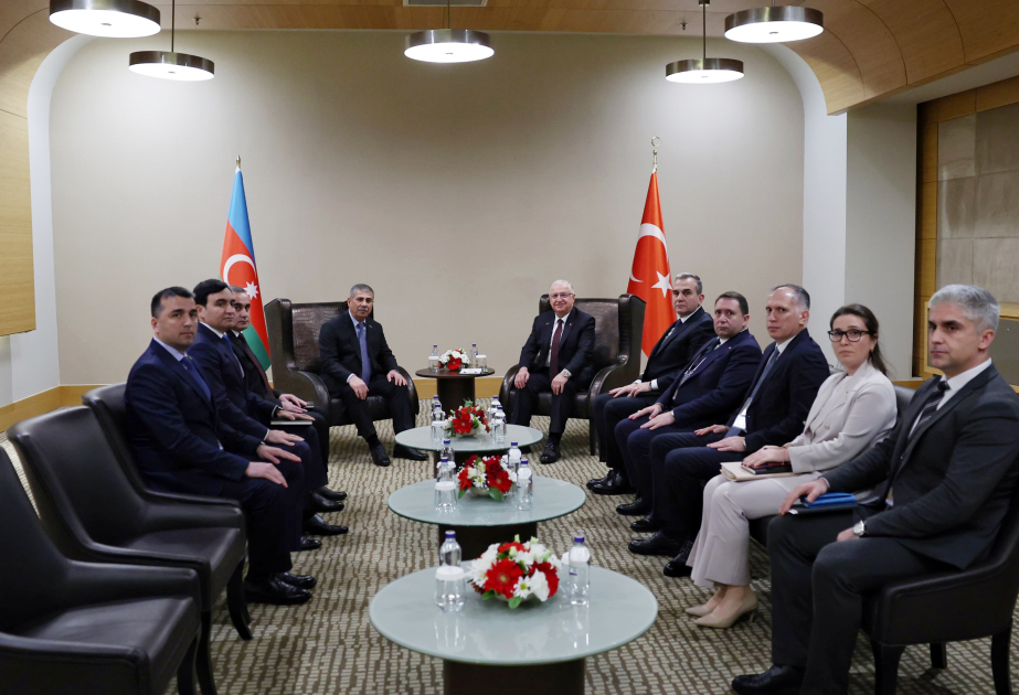 Aserbaidschan und die Türkei erörtern militärische Zusammenarbeit