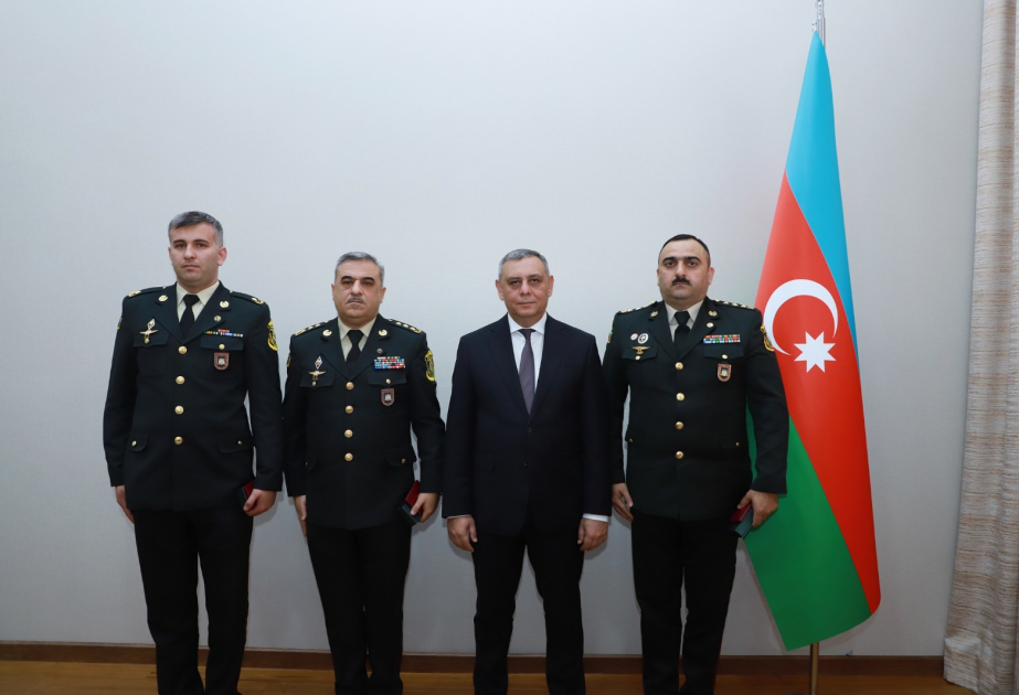 Dövlət Xidmətinin hərbi qulluqçularına medallar təqdim olunub