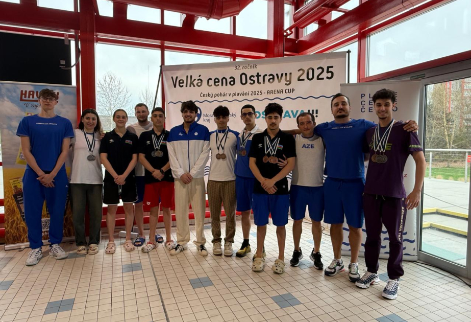 Azerbaijani swimmers shine with 17 medals in 32nd Annual Grand Prix Ostrava