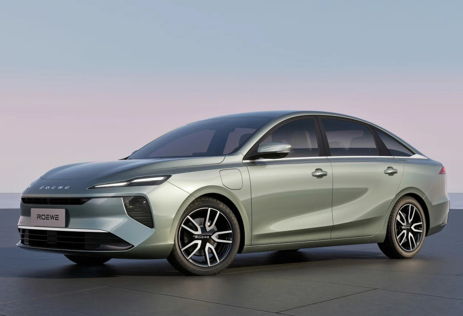 Çin elektromobili “Ginnesin Rekordlar Kitabı”na düşüb