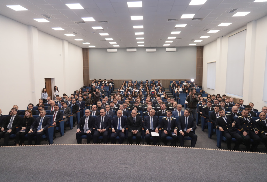“盖达尔·阿利耶夫与主权阿塞拜疆”会议在卡拉巴赫大学举行