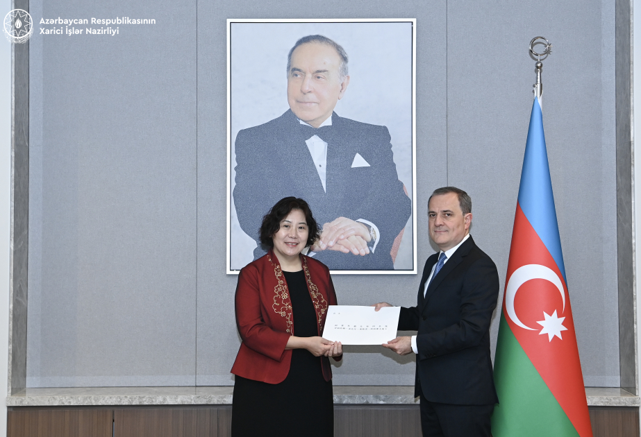 Azerbaijani FM meets with incoming Chinese Ambassador