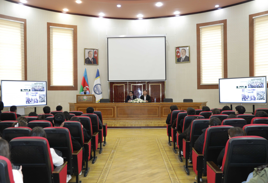 Gənclərin İnkişaf və Karyera Mərkəzinin baş direktoru BDU tələbələri ilə görüşüb