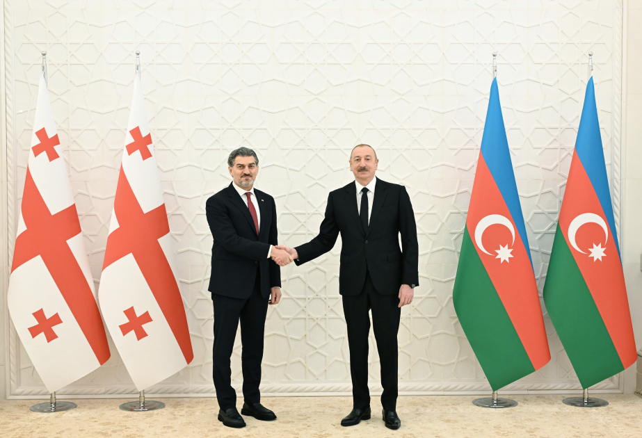 Entretien en tête-à-tête des présidents azerbaïdjanais et géorgien à Bakou VIDEO