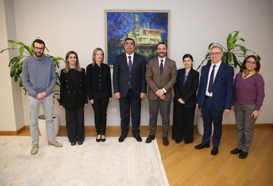 Se amplía la cooperación entre la Escuela Superior de Petróleo de Bakú y las universidades españolas