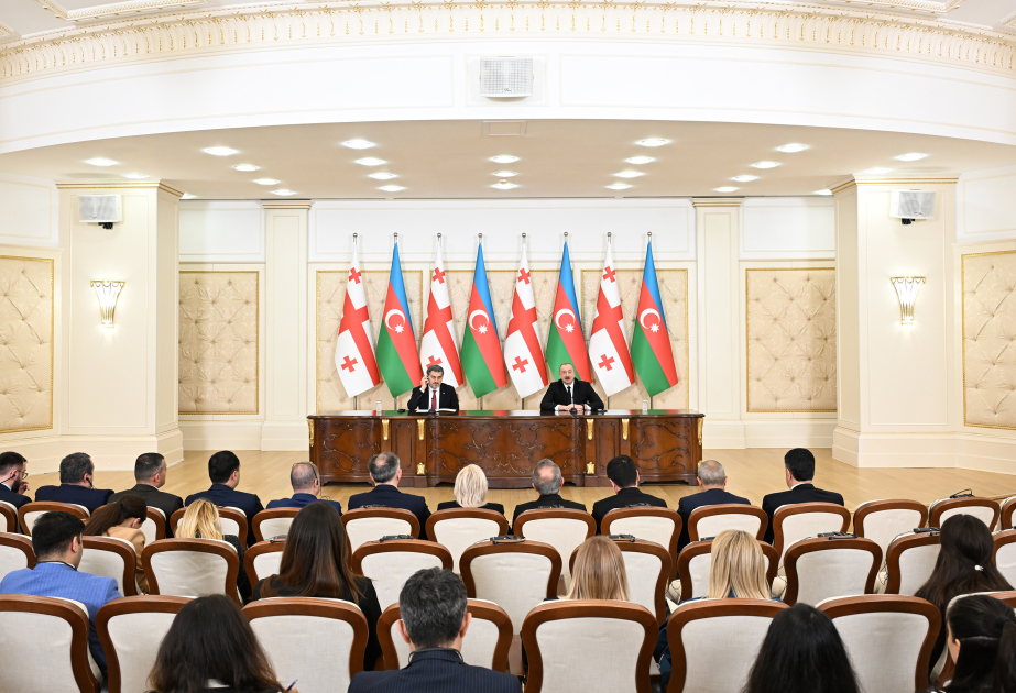 الرئيس إلهام علييف: الاتصالات رفيعة المستوى بين أذربيجان وجورجيا منتظمة والحوار السياسي نشط