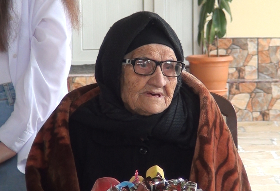115 yaşlı Pərizadə nənə: Sağlam qalmağın əsas şərtlərindən biri düzgün qidalanmaqdır VİDEO