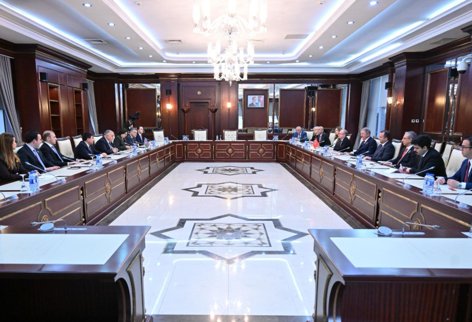 Milli Məclisdə Azərbaycanla Türkiyə arasında müdafiə sahəsində əməkdaşlıq müzakirə olunub