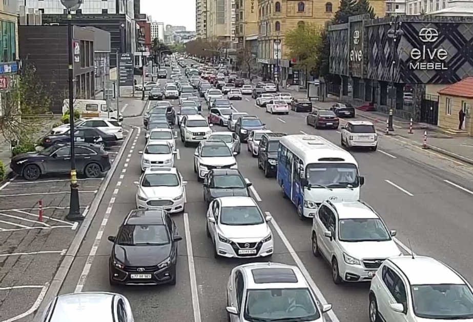 Bakıda bir sıra yollarda sıxlıq müşahidə olunur - SİYAHI