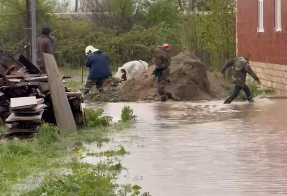 МЧС: Из зон затопления эвакуированы 135 человек, в том числе 33 ребенка