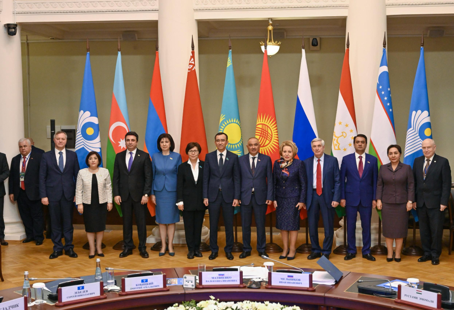 国民议会议长萨黑巴·加法罗娃出席独联体议会间大会理事会会议